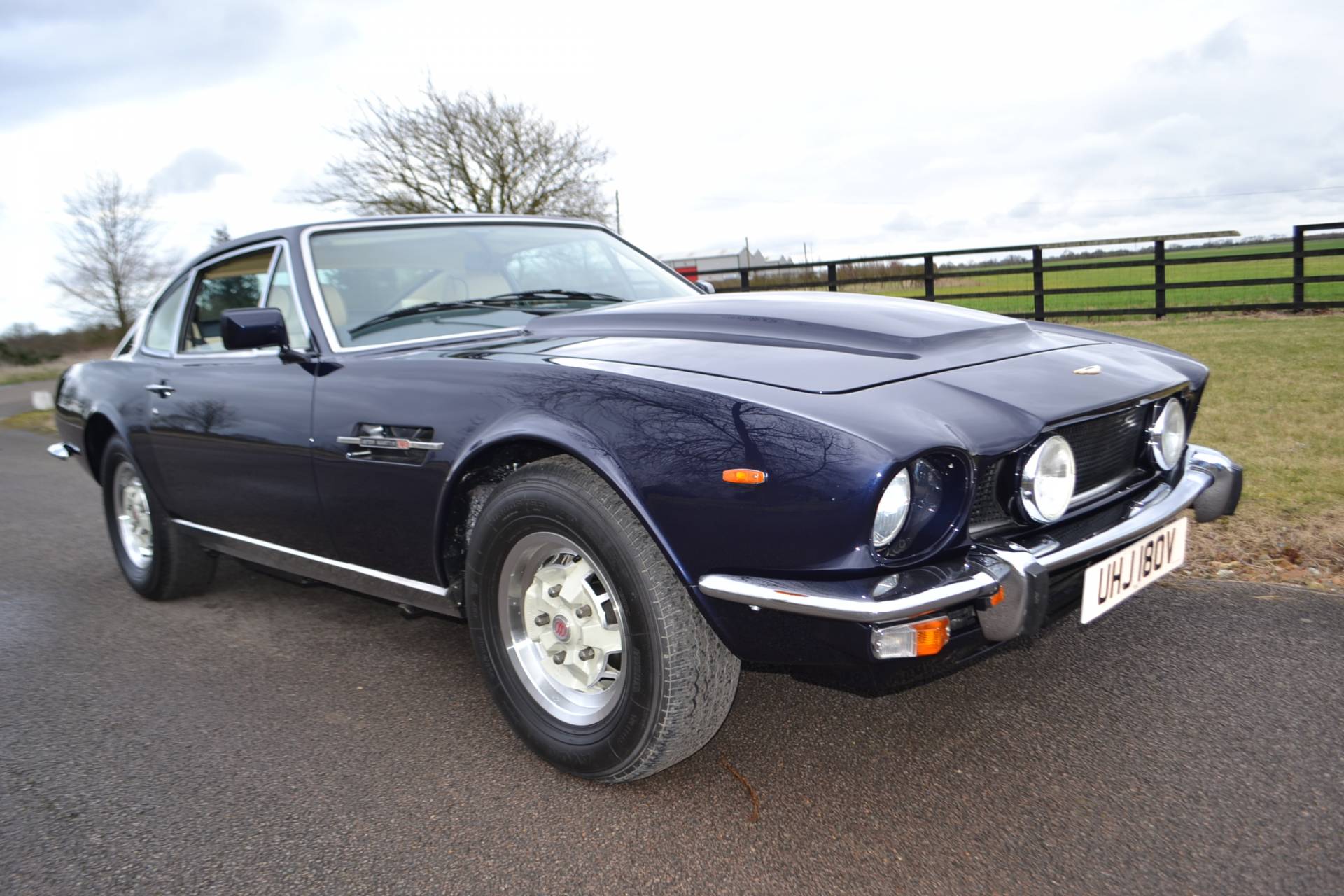 For Sale: Aston Martin V8 Vantage (1980) offered for GBP 175,000