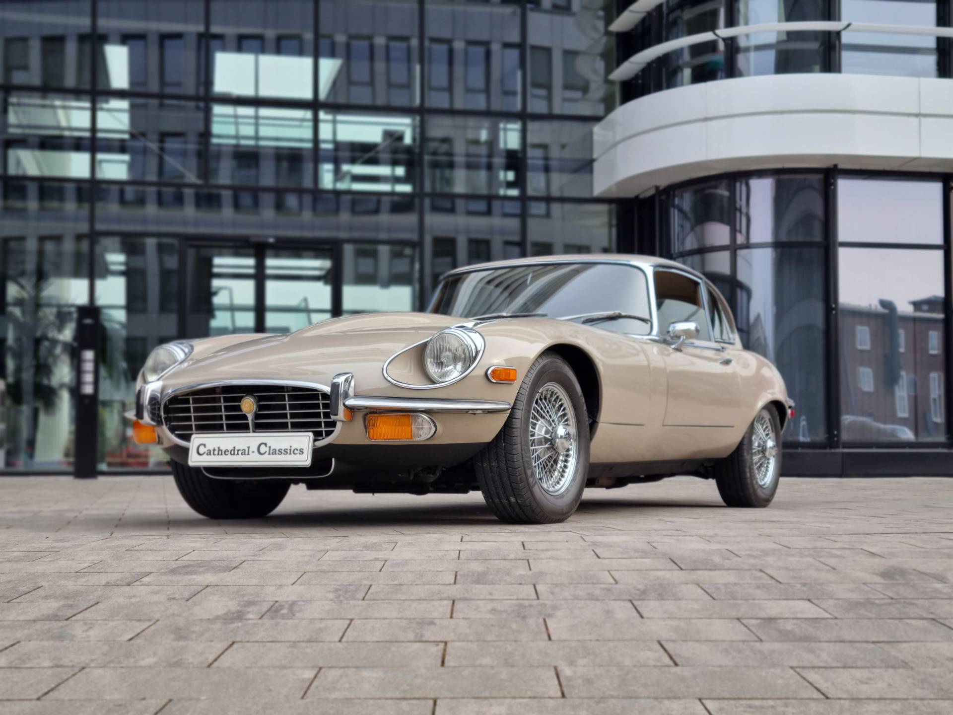 Jaguar E-Type V12 (2+2)