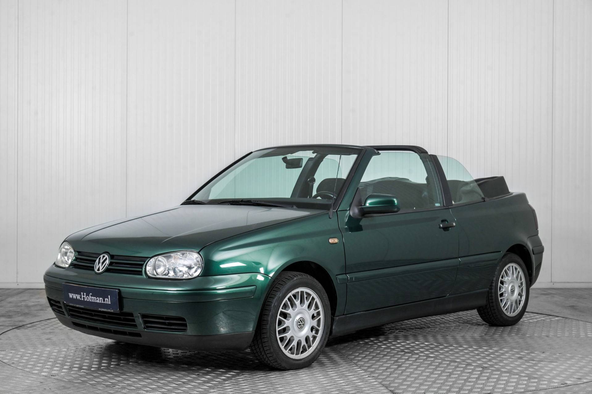 Zu Verkaufen: Volkswagen Golf IV Cabrio 1.8 (1999) angeboten für 7.900 €