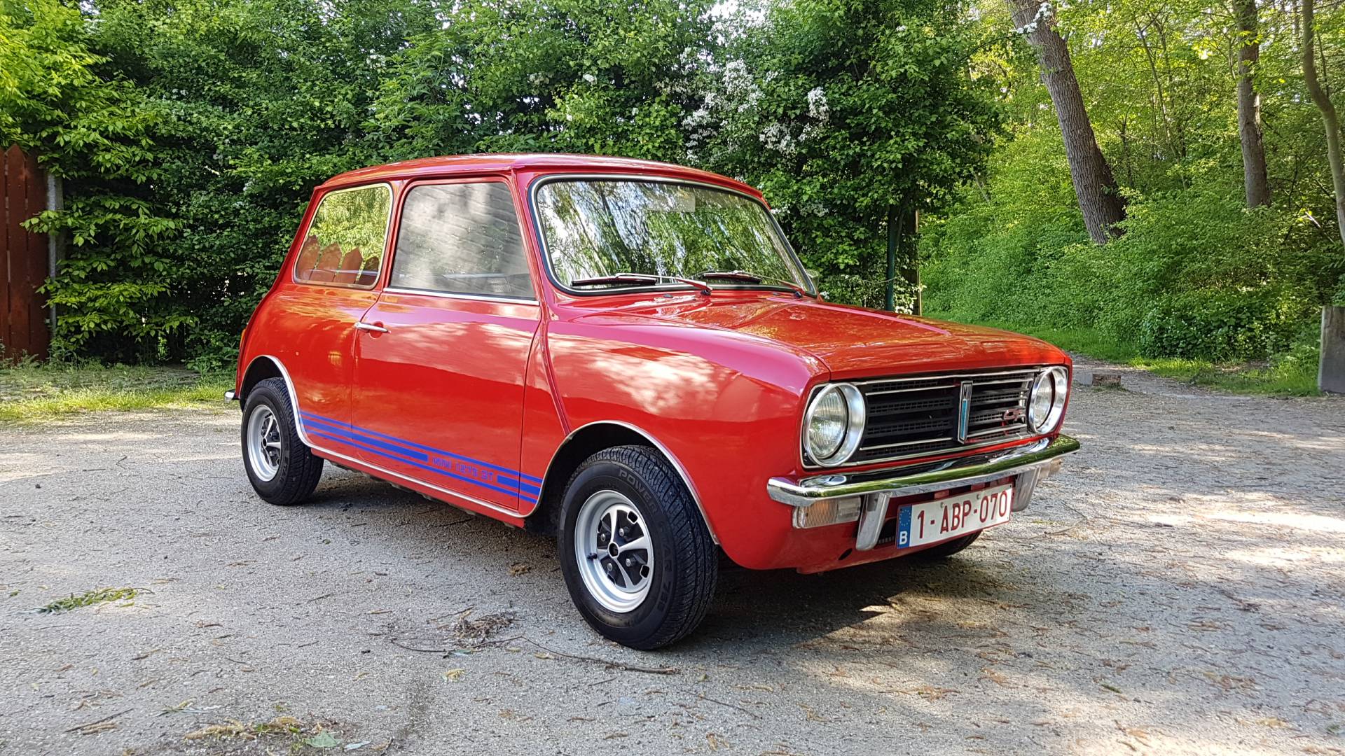 thumbnail image 2 of Mini 1275GT Badge Style Sticker Decal – Chrome/Black/Red, Classic Mini Retro Look 2 of 5
