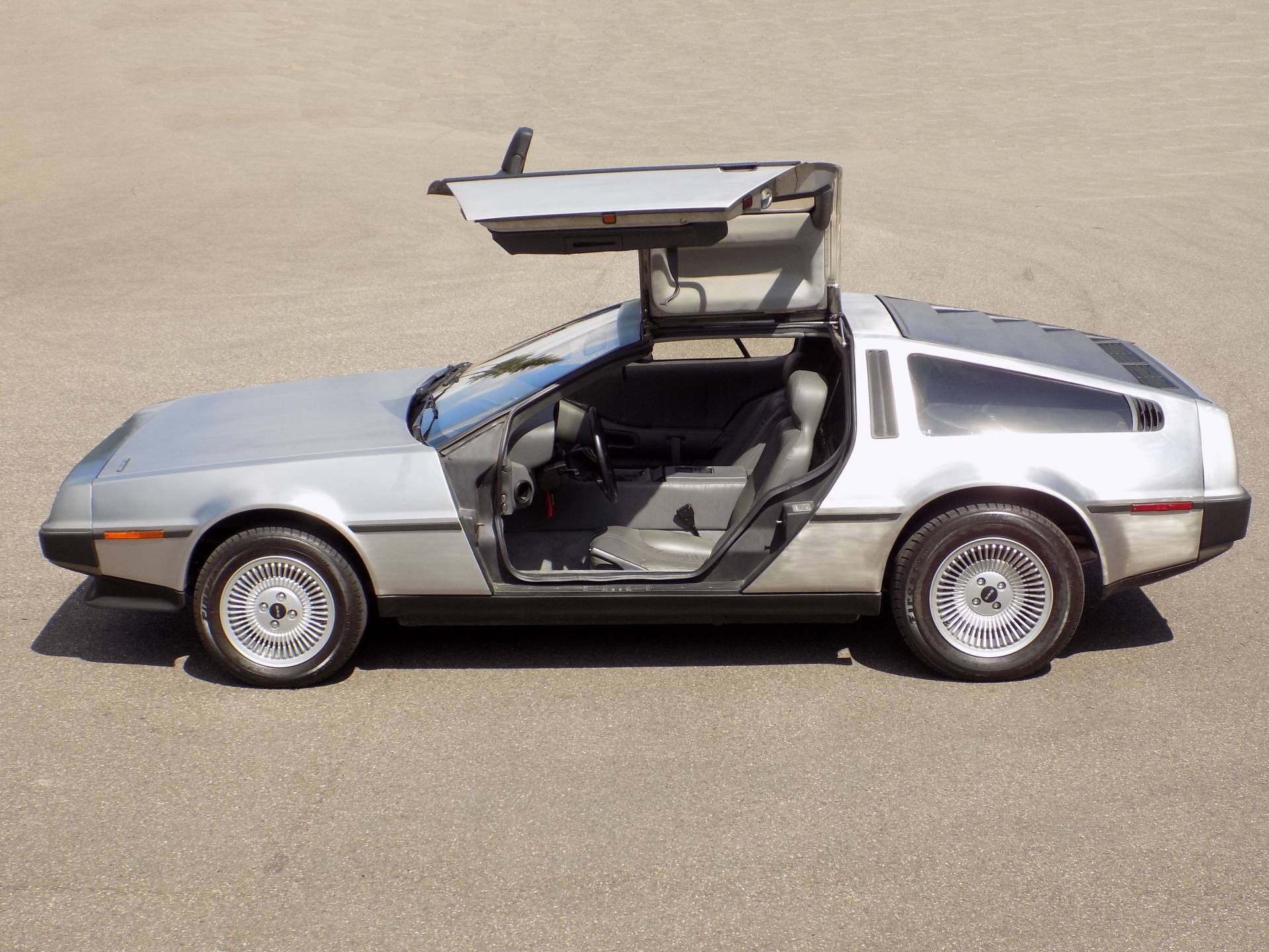 Delorean Dmc 12 Classic Cars For Sale Classic Trader