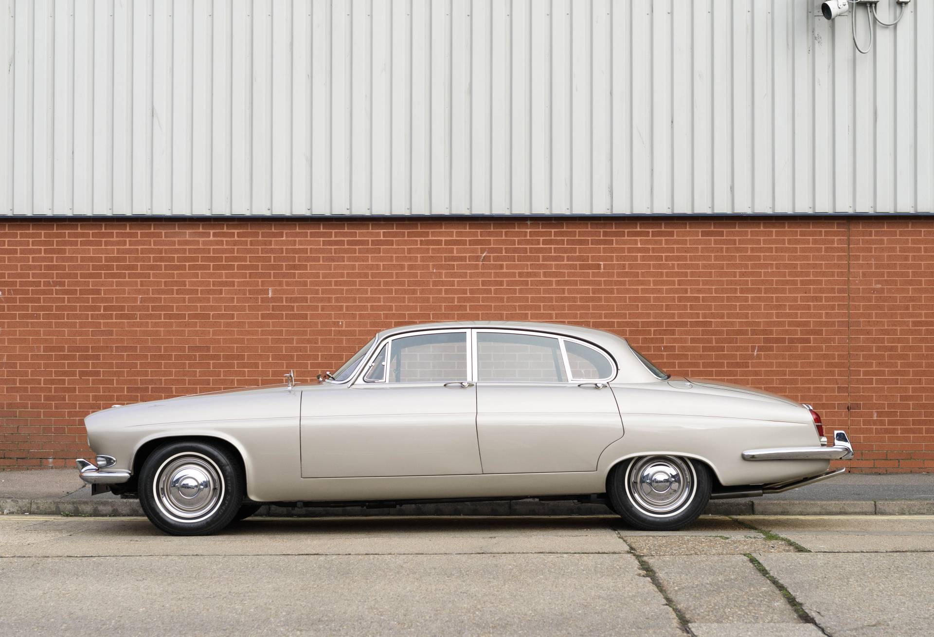 Jaguar Mk X Classic Cars for