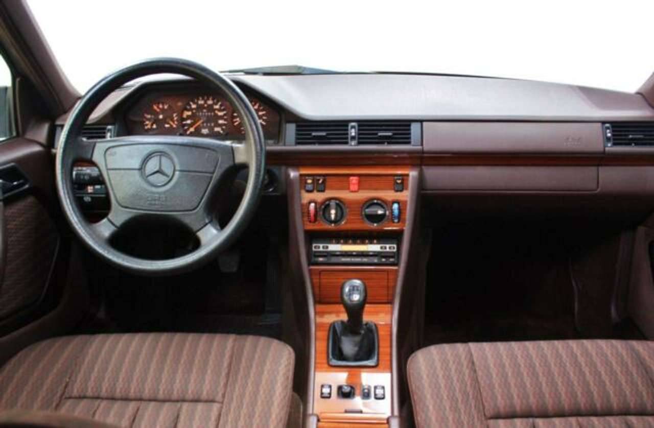For Sale Mercedes Benz 250 D 1993 Offered For Gbp 11 057