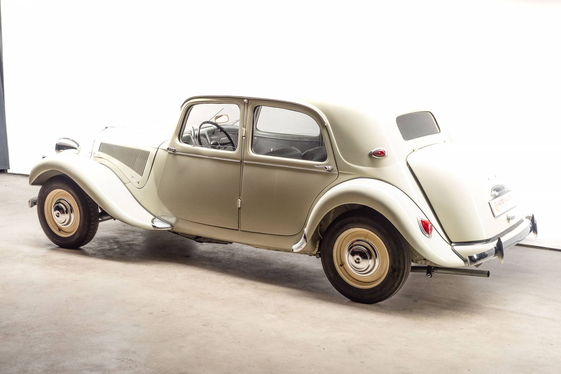 En Venta: Citroën Traction Avant 11 B (1953) Ofrecido Por 39.700 EUR