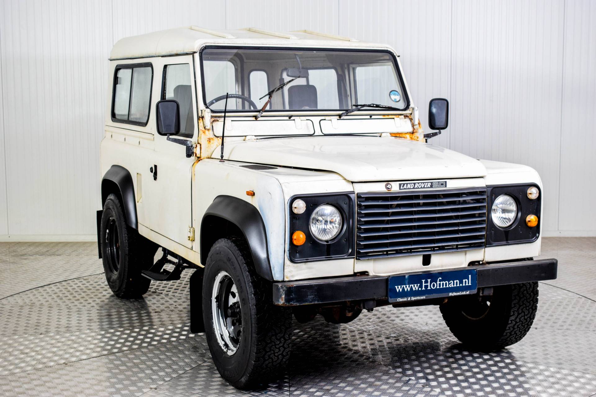 Land rover d