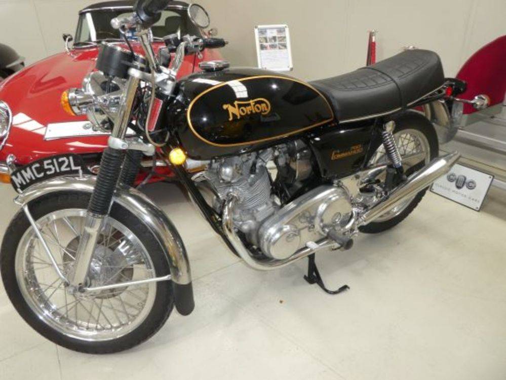 For Sale: Norton Commando 750 Fastback (1972) offered for AUD 24,607