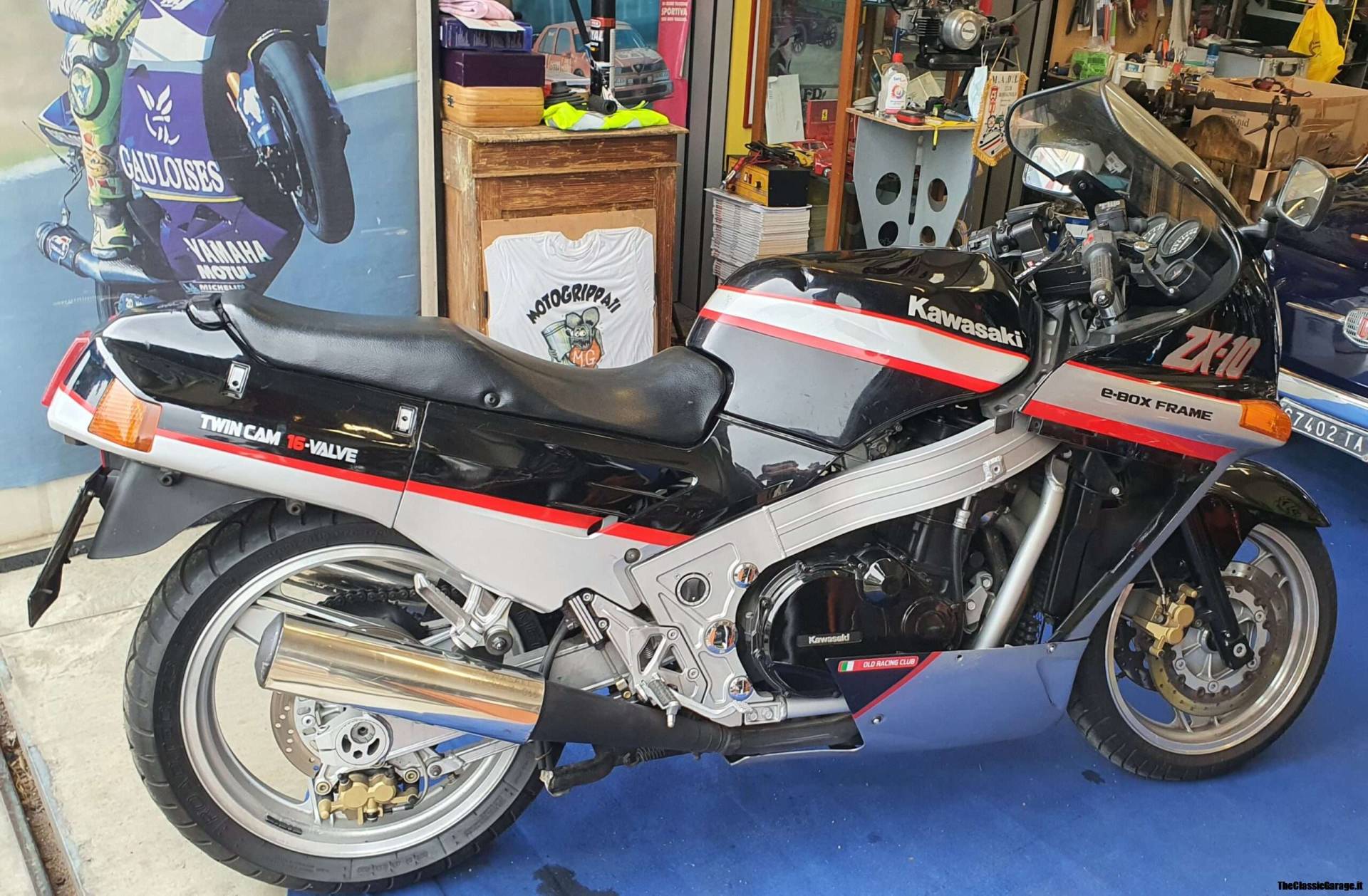 For Sale: Kawasaki ZX-10 (1989) offered for €4,500