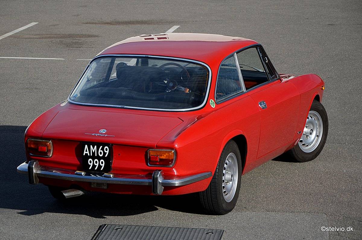 For Sale: Alfa Romeo 1750 GT Veloce (1971) offered for GBP 39,178