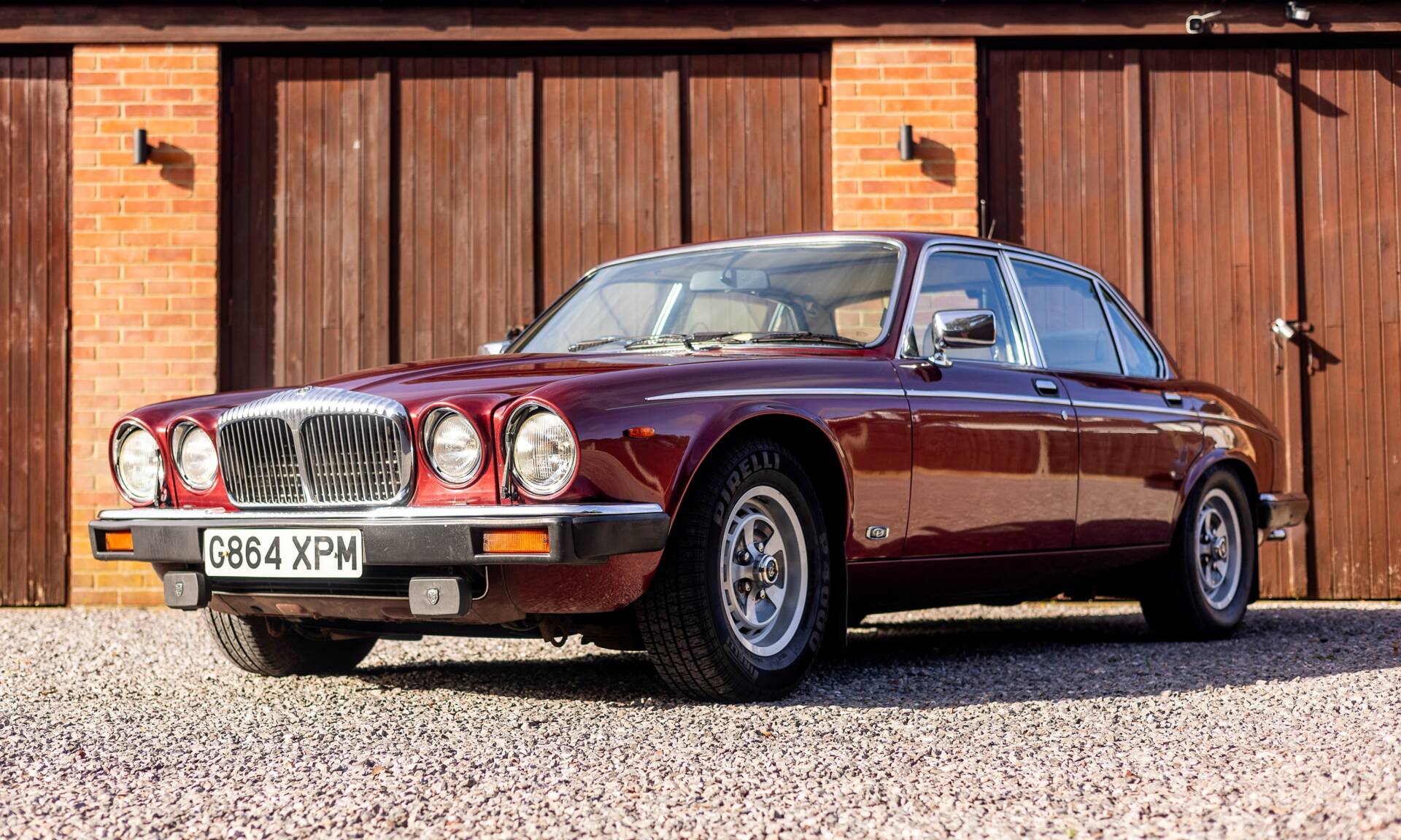 Daimler Double Six