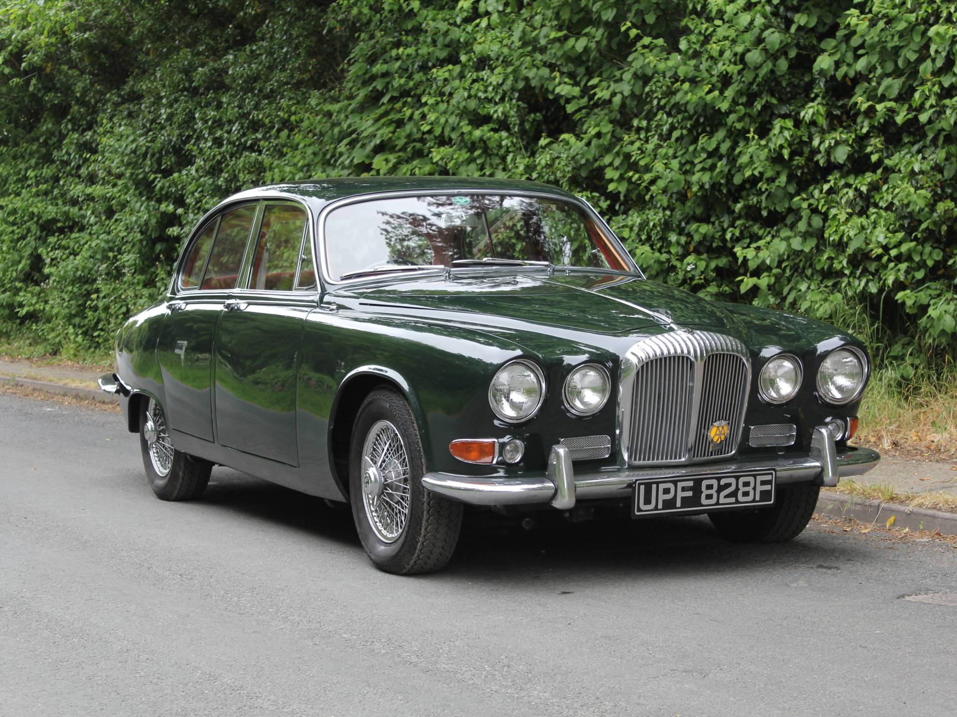 For Sale: Daimler Sovereign 420 (1968) offered for £25,995