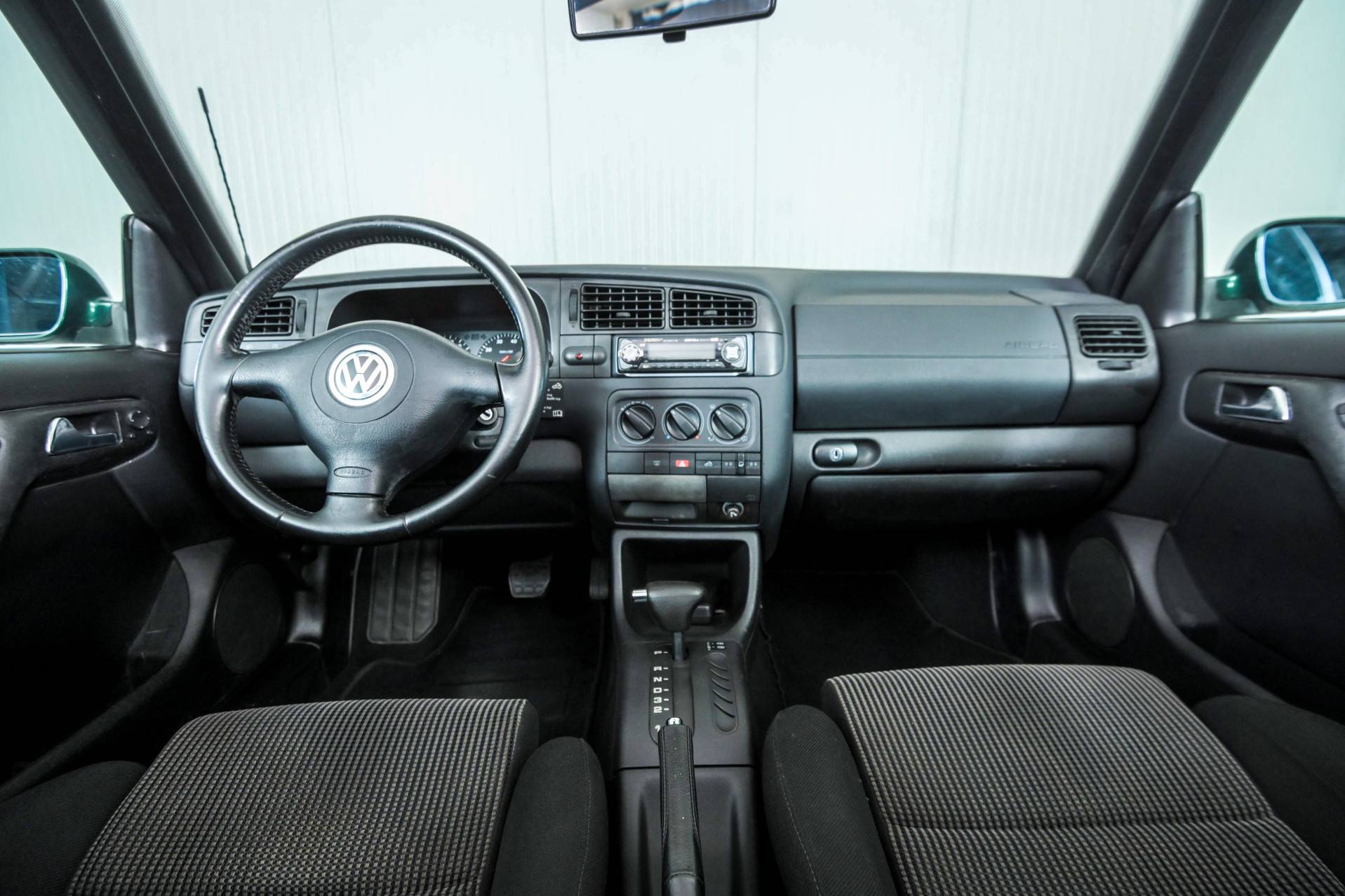 Zu Verkaufen: Volkswagen Golf IV Cabrio 1.8 (1999) angeboten für
