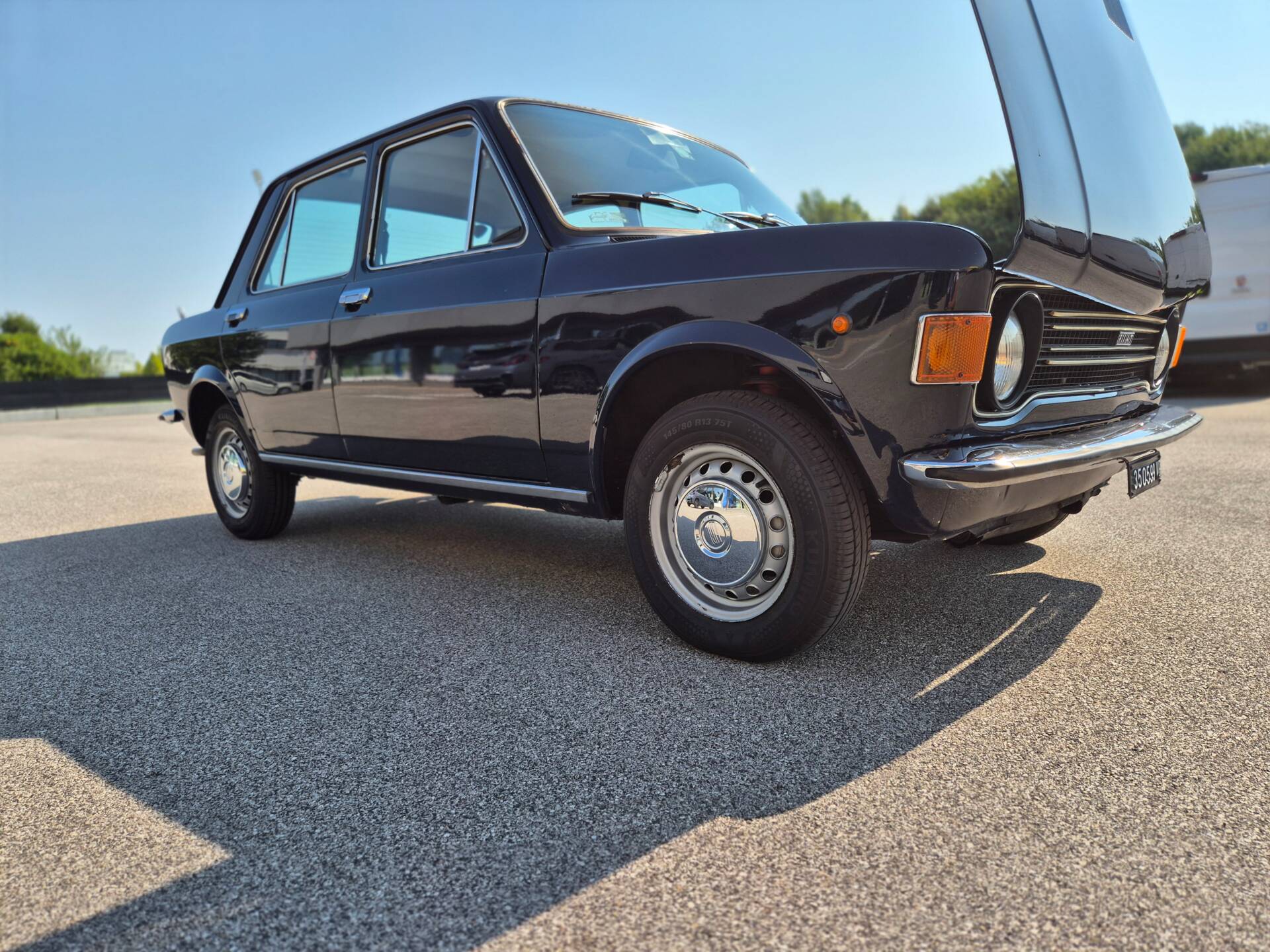 Spannende Fiat 128 Car Ebenbildnull