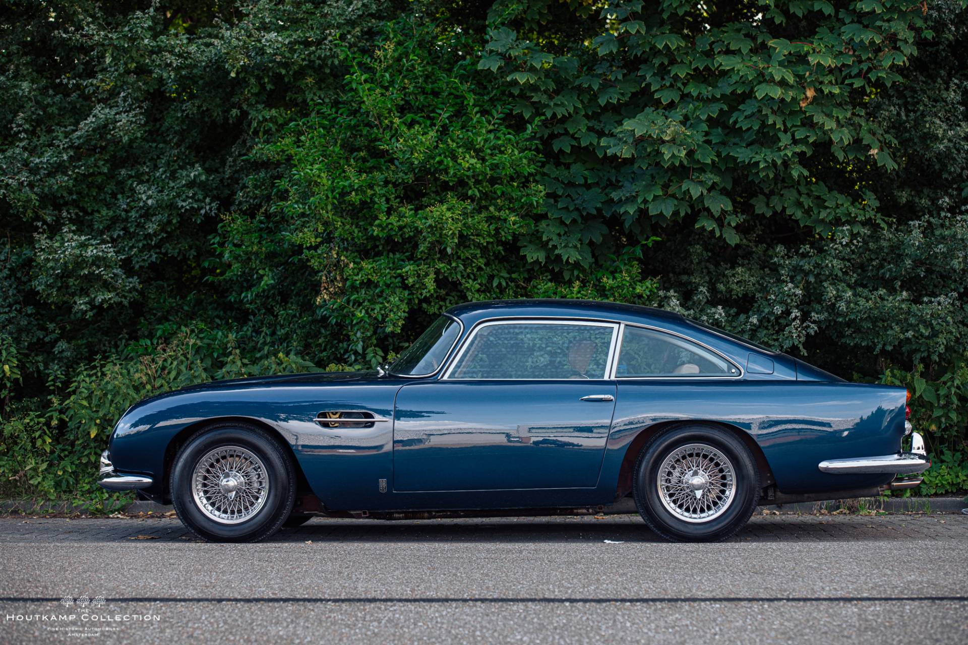 Aston Martin Db 5 Classic Cars For Sale Classic Trader