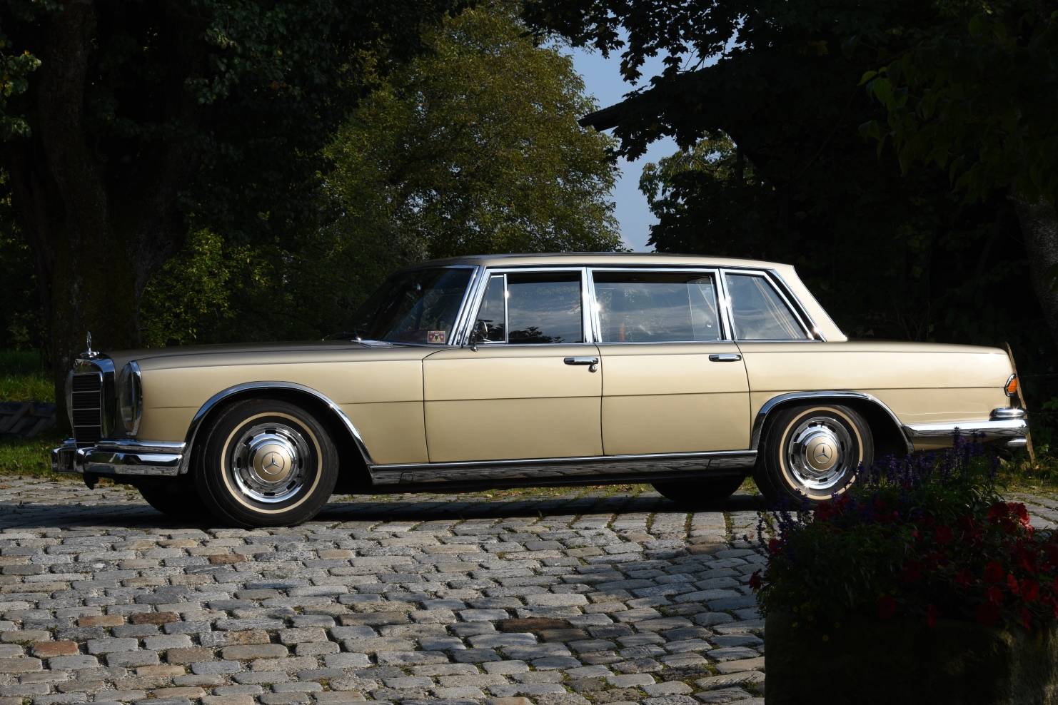 Mercedes Benz 600 Classic Cars For Sale Classic Trader Mercedes Benz 600 Classic Cars For Sale Classic Trader