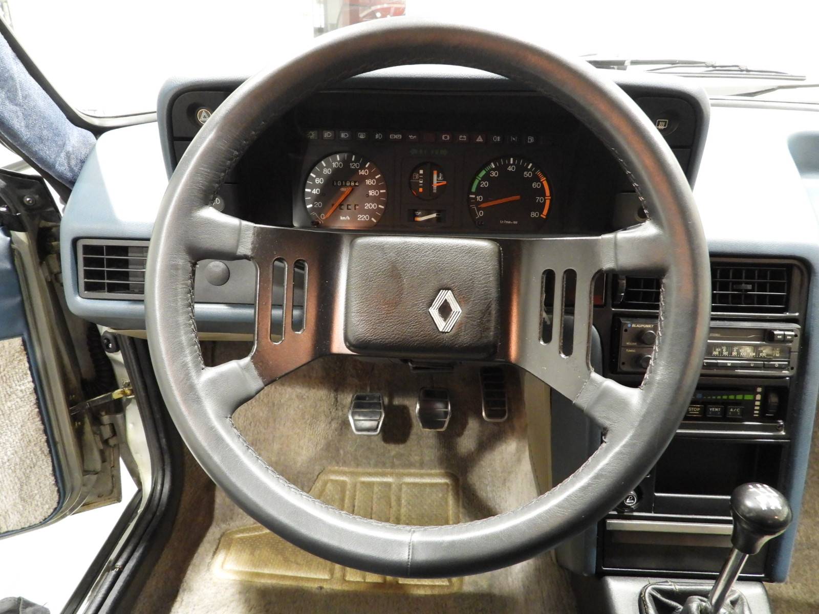 Décalcomanie Renault Fuego – G. Houel P. DK. 1984 – Autocollant