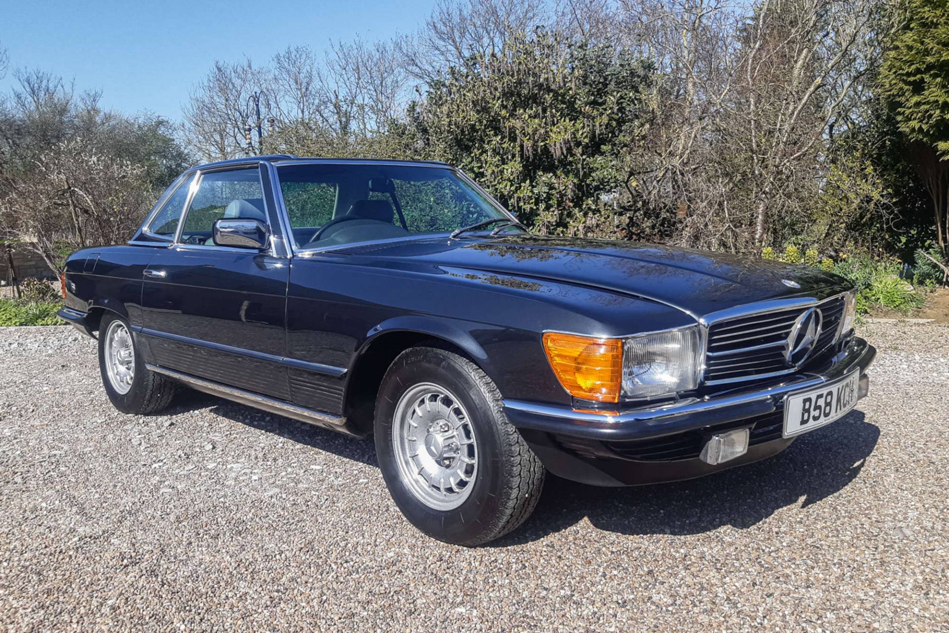 For Sale: Mercedes-Benz 500 SL (1985) offered for Price on request