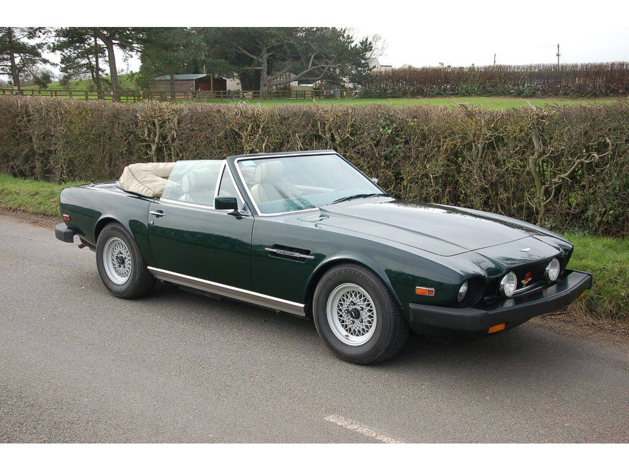A vendre, une rare Aston Martin V8 Volante Zagato