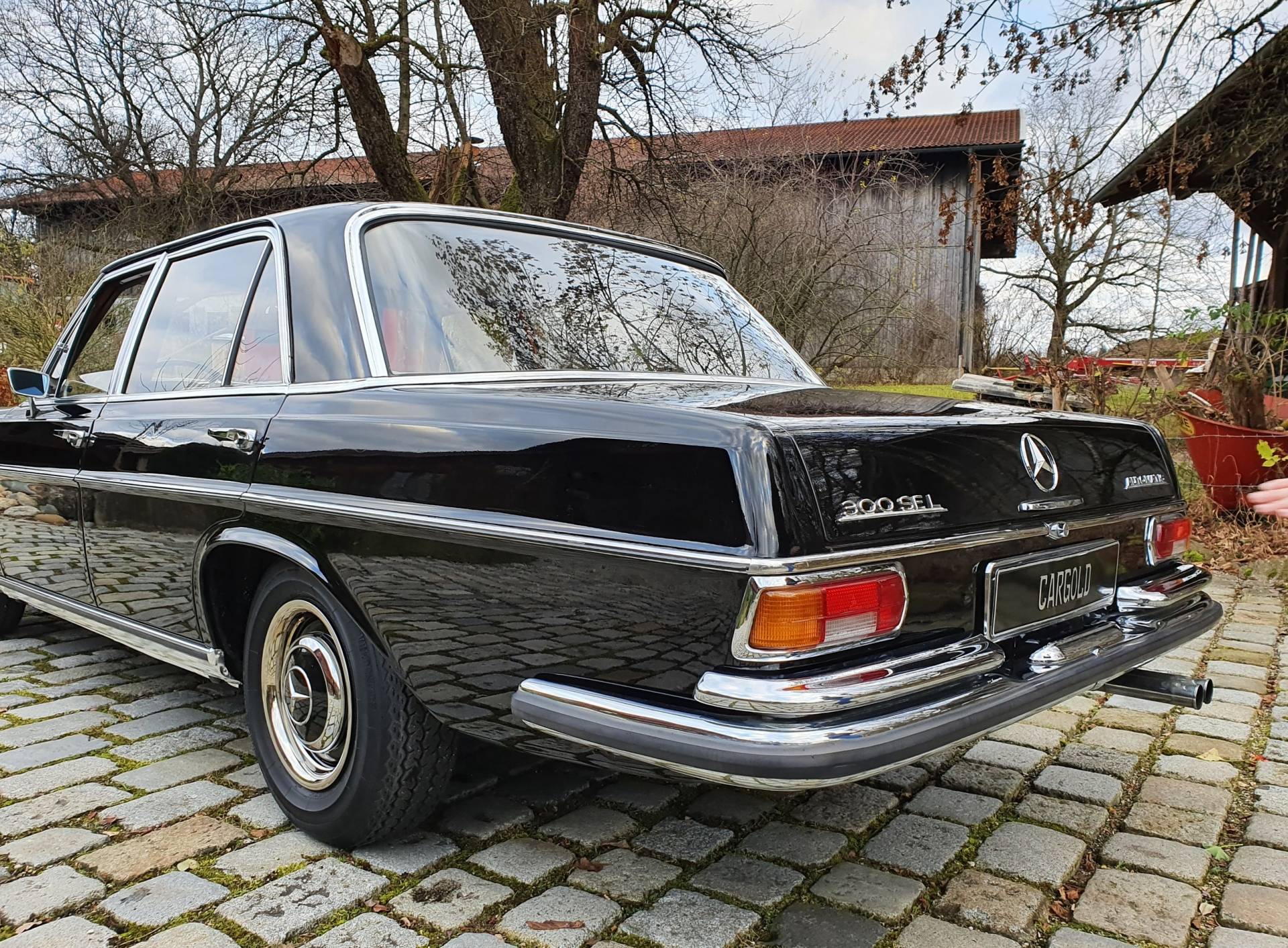 Мерседес 300 sel