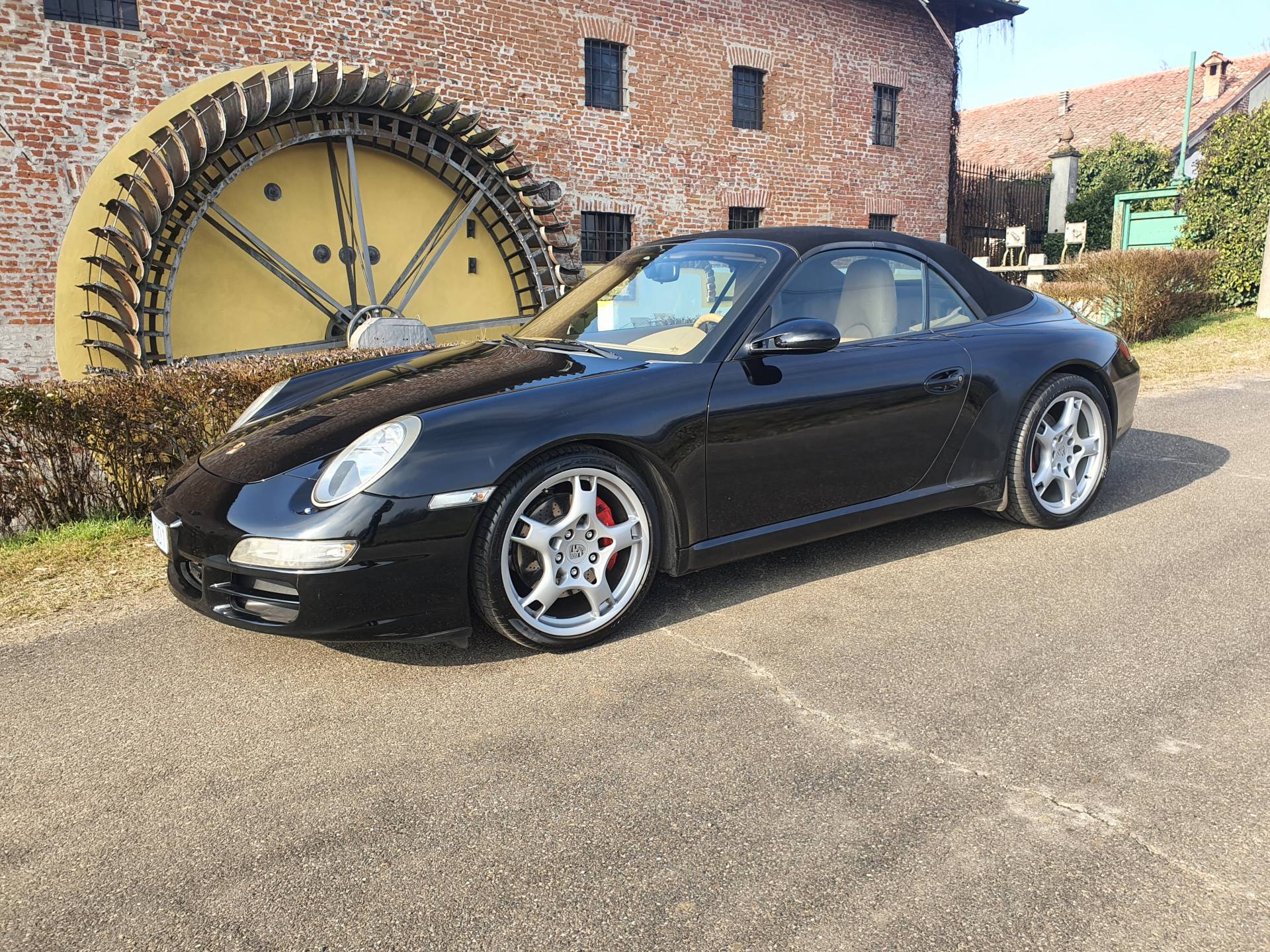 For Sale: Porsche 911 Carrera S (2005) offered for $97,709
