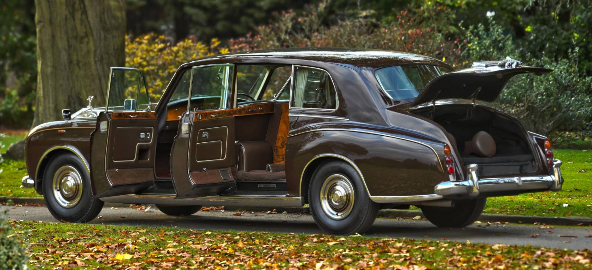 For Sale RollsRoyce Phantom VI (1972) offered for AUD 293,311 For Sale RollsRoyce Phantom VI (1972) offered for AUD 293,311