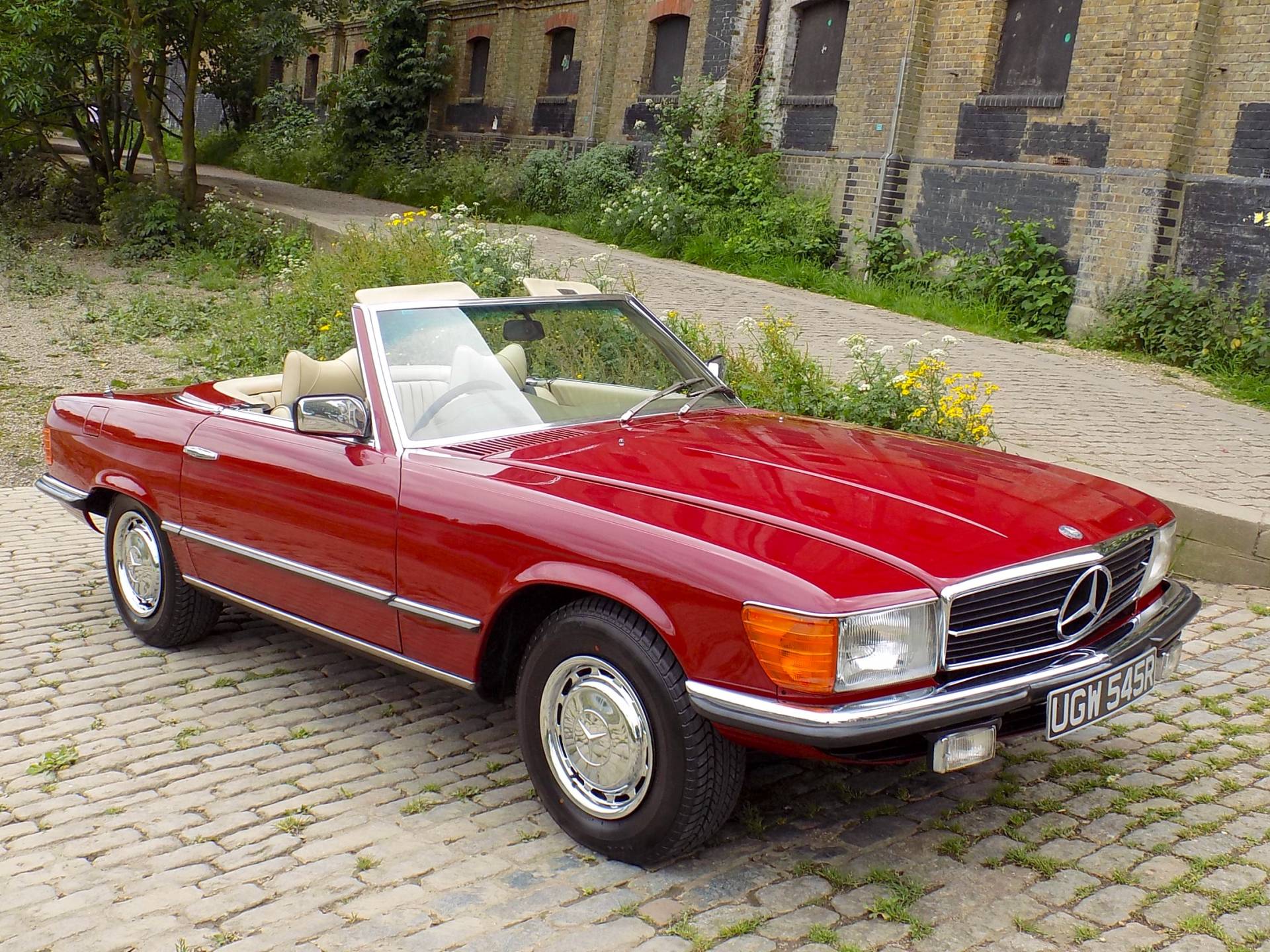 For Sale: Mercedes-Benz 350 SL (1976) offered for GBP 27,995