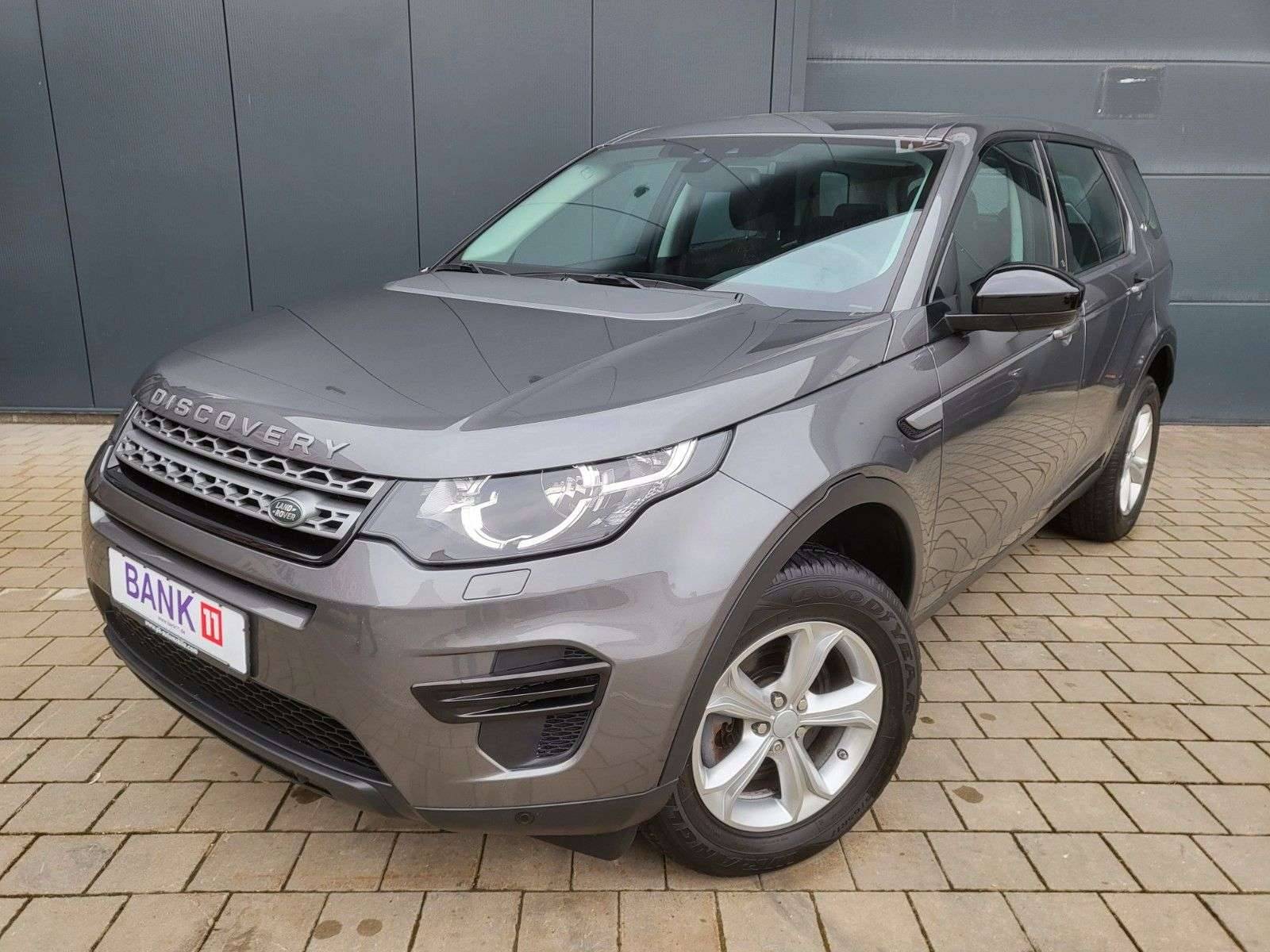 For Land Rover Discovery Sport 2.0 TD4 (2017) offered for £18,922