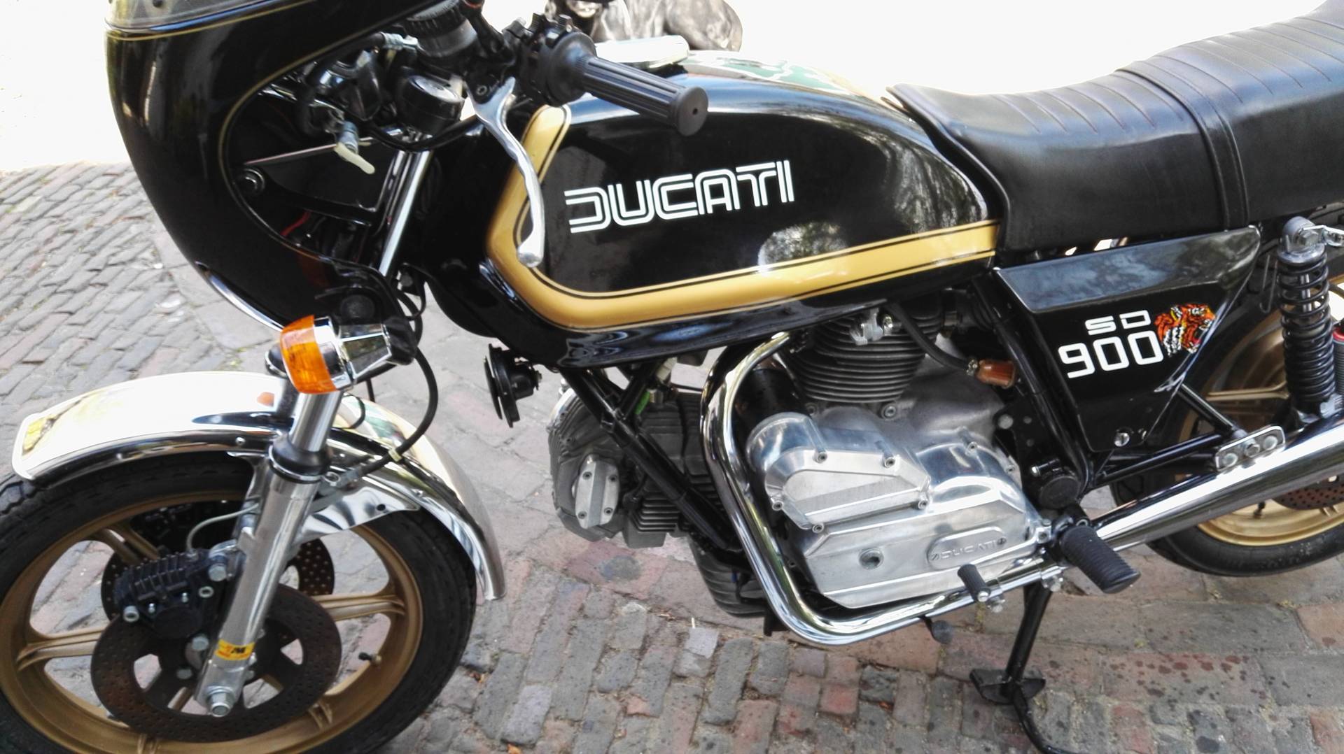 Ducati 900 SS 