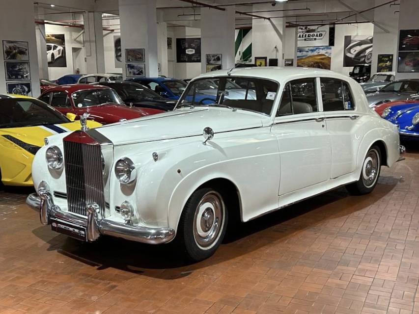 Location ROLLS ROYCE Silver shadow Marron de 1974 - Louer ROLLS ROYCE Silver shadow Marron de 1974