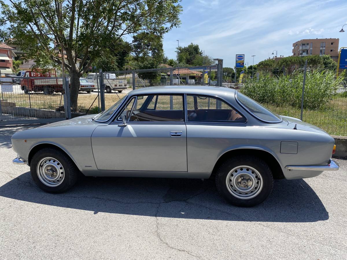 Alfa Romeo Giulia Oldtimer kaufen Classic Trader Alfa Romeo Giulia Oldtimer kaufen Classic Trader
