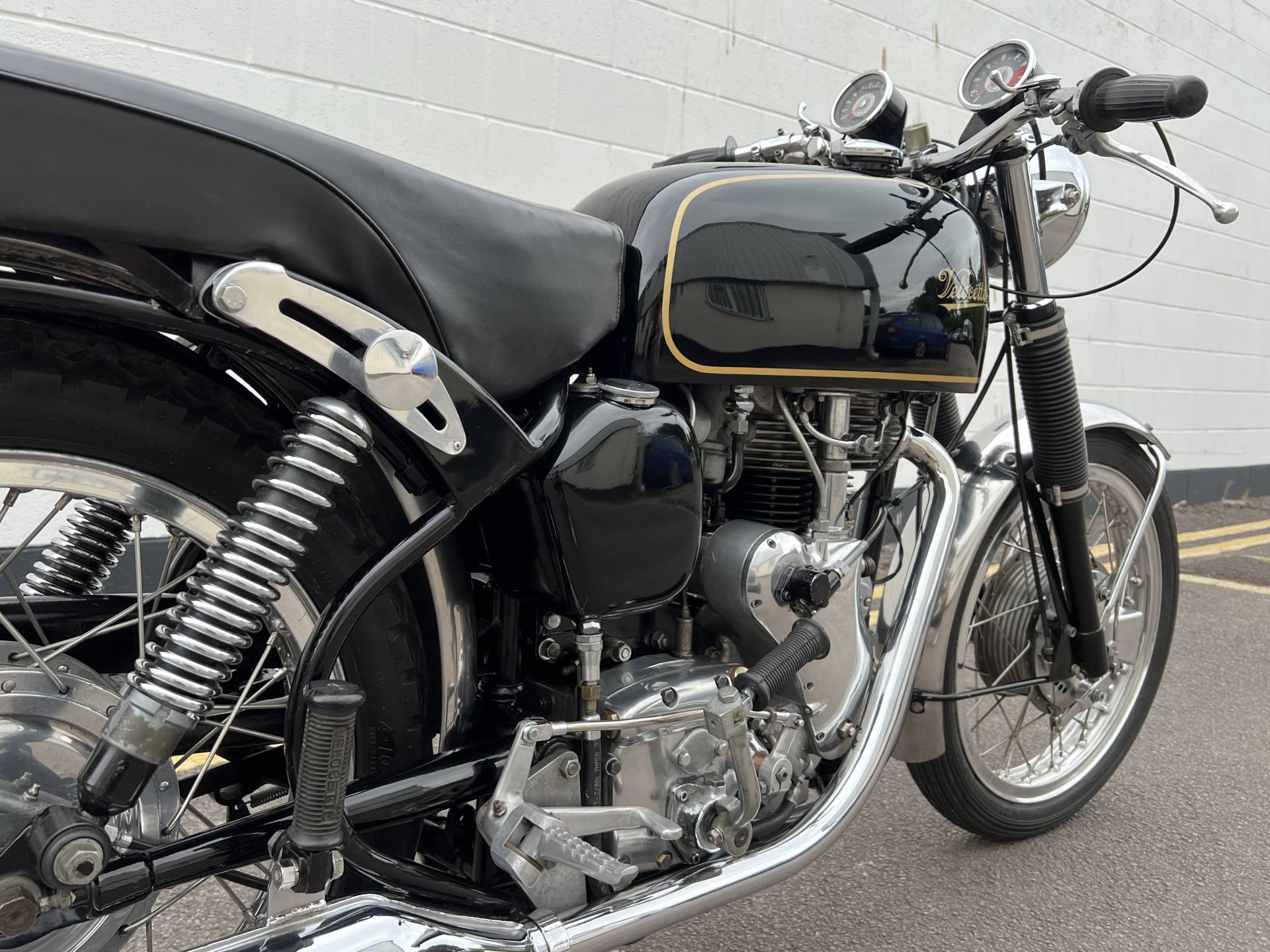 royal enfield venom