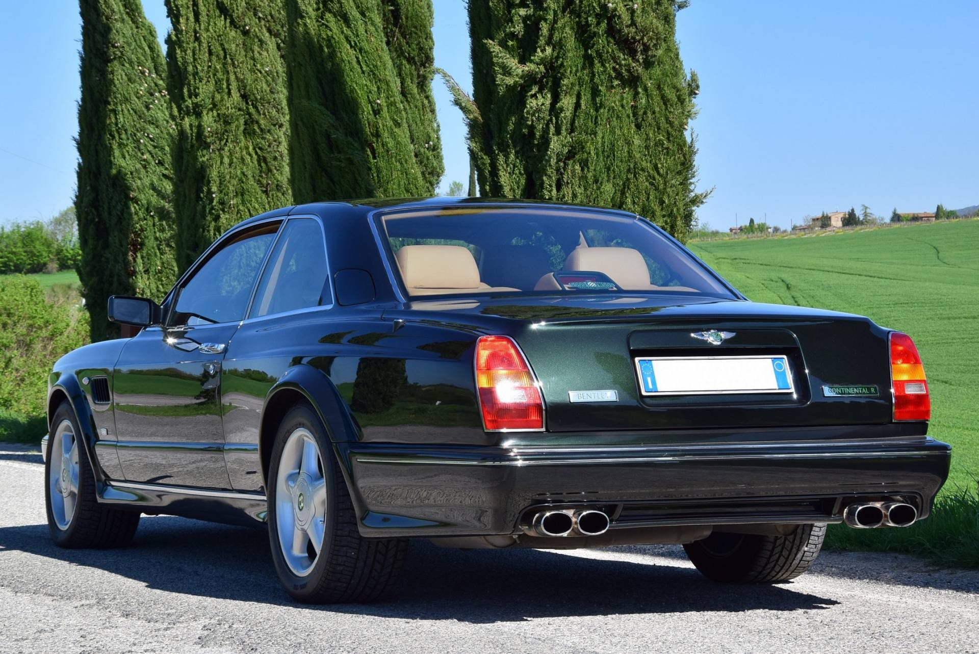 https://cdn.classic-trader.com/I/images/1920_1920_inset/vehicle_ad_standard_image_a4adcfd2c71a33e5e48c0af4ac84dece.jpg