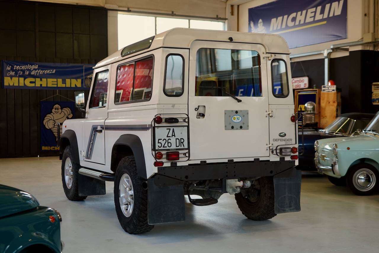 Land Rover 1996 Rear Zu Verkaufen: Land Rover Defender 90 (1996) angeboten für 32.000