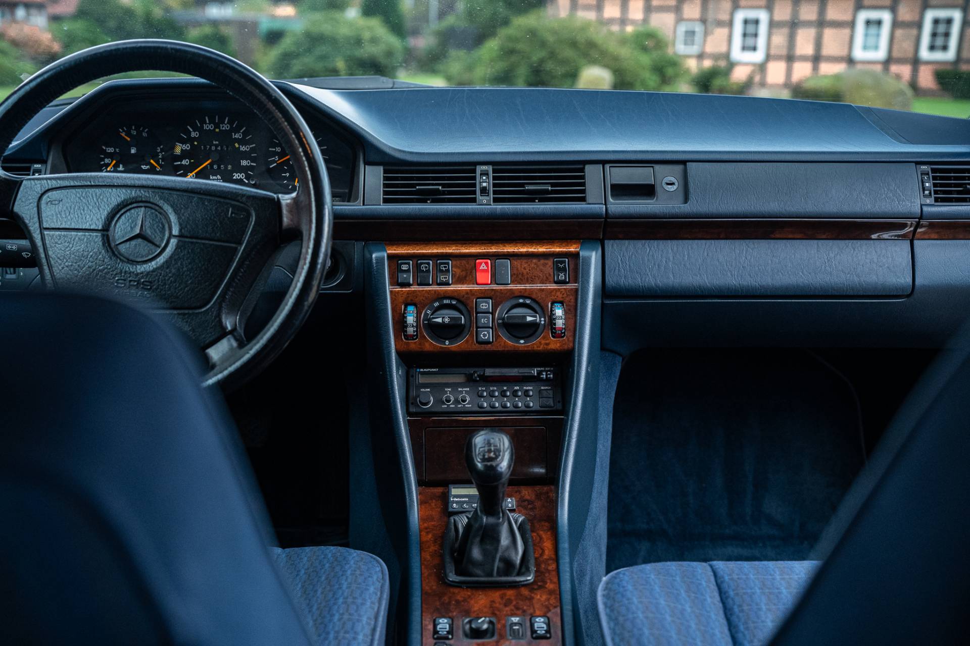 vehicle_ad_standard_image_a6ea5998a121d6a8f8dc1aa6c5d70394.jpg