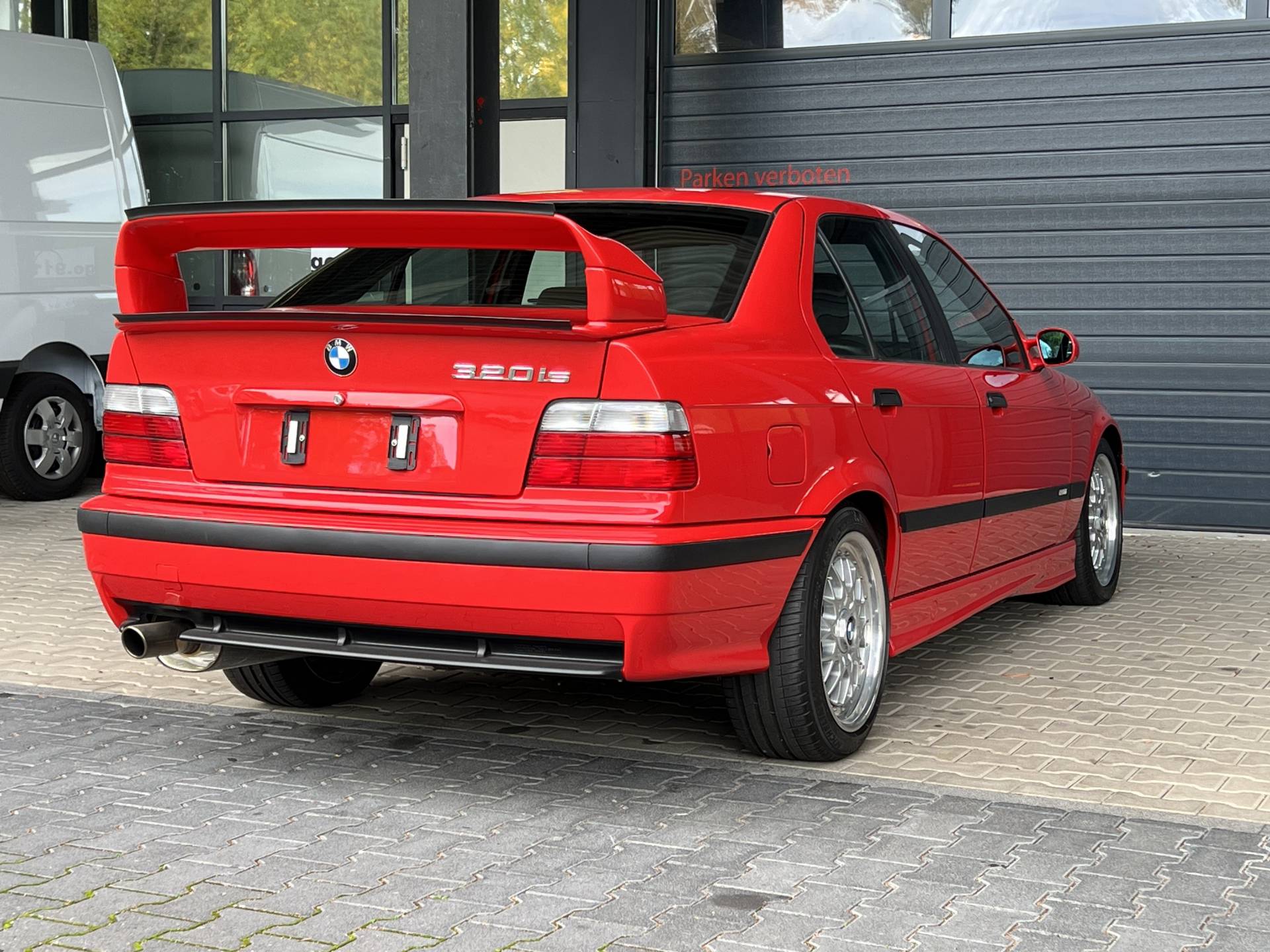 Tiefer geht es nicht: BMW E36 Coupé