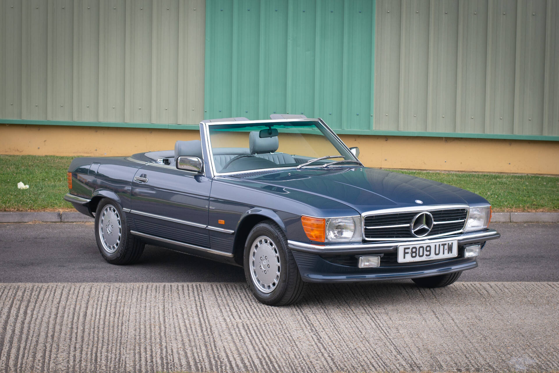 Mercedes-Benz SL-Class R 107 Classic Cars for Sale - Classic Trader