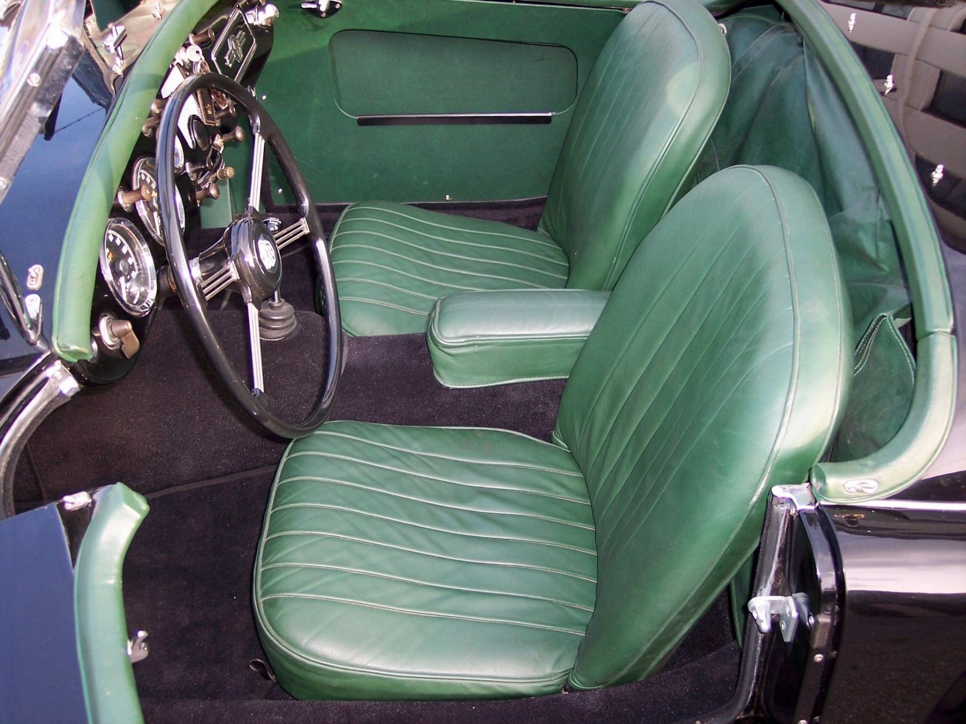 MG MGA 1500