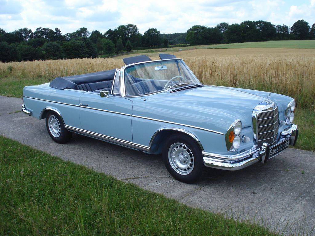 Mercedes 220 se heckflosse