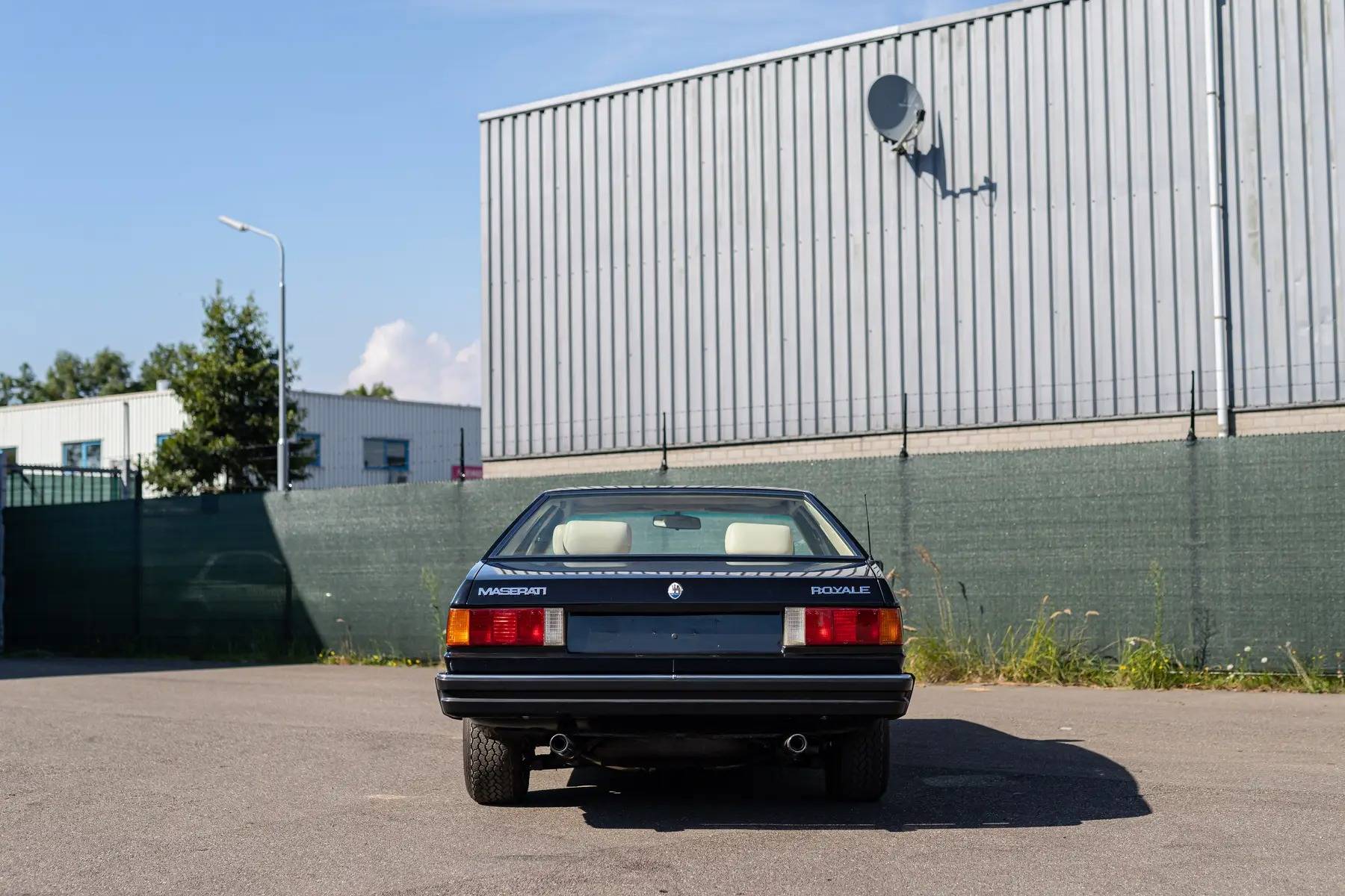 en-venta-maserati-quattroporte-royale-1990-ofrecido-por-10-000-eur
