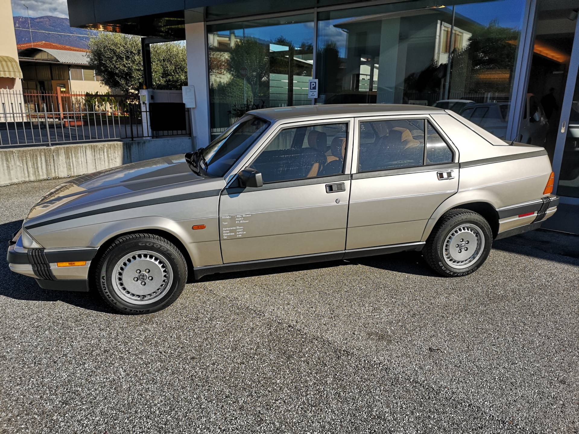 For Sale: Alfa Romeo 75 2.5 V6 (1987) offered for AUD 23,741