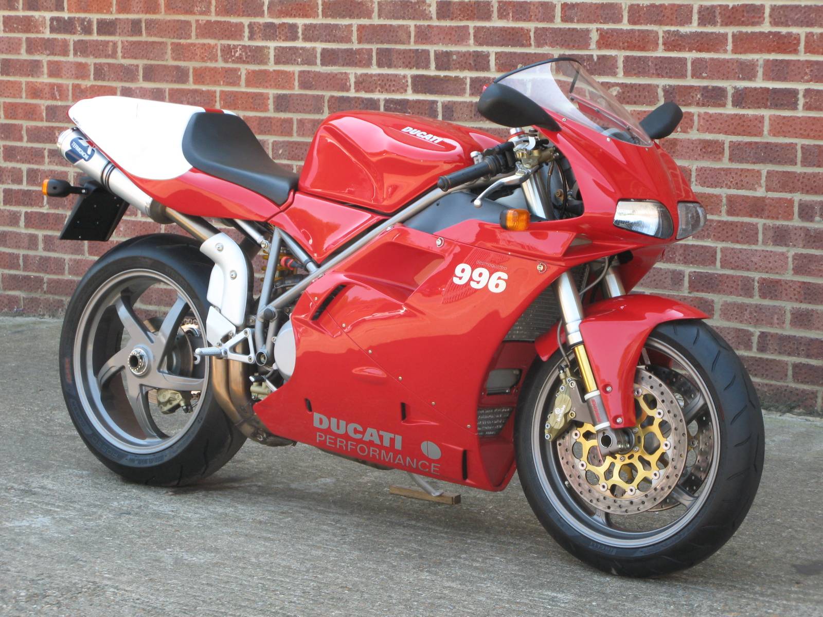 For Sale: Ducati 996 SPS (1999) offered for GBP 11,995