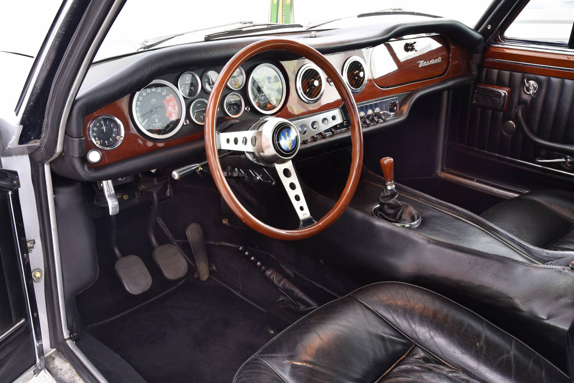 For Sale: Maserati Mexico 4700 (1969) offered for GBP 108,648