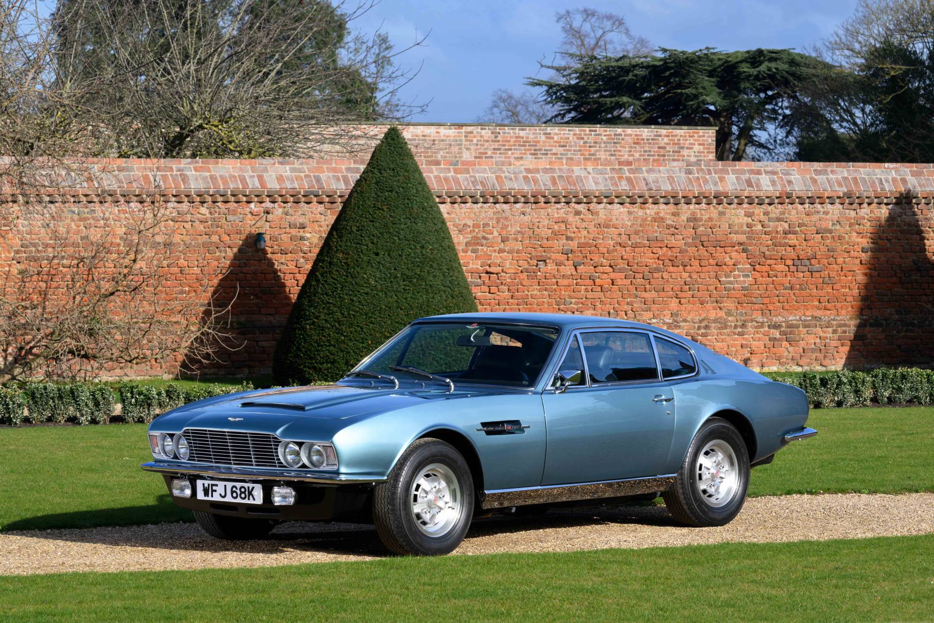 For Sale: Aston Martin Dbs V8 (1971) Offered For £225,000