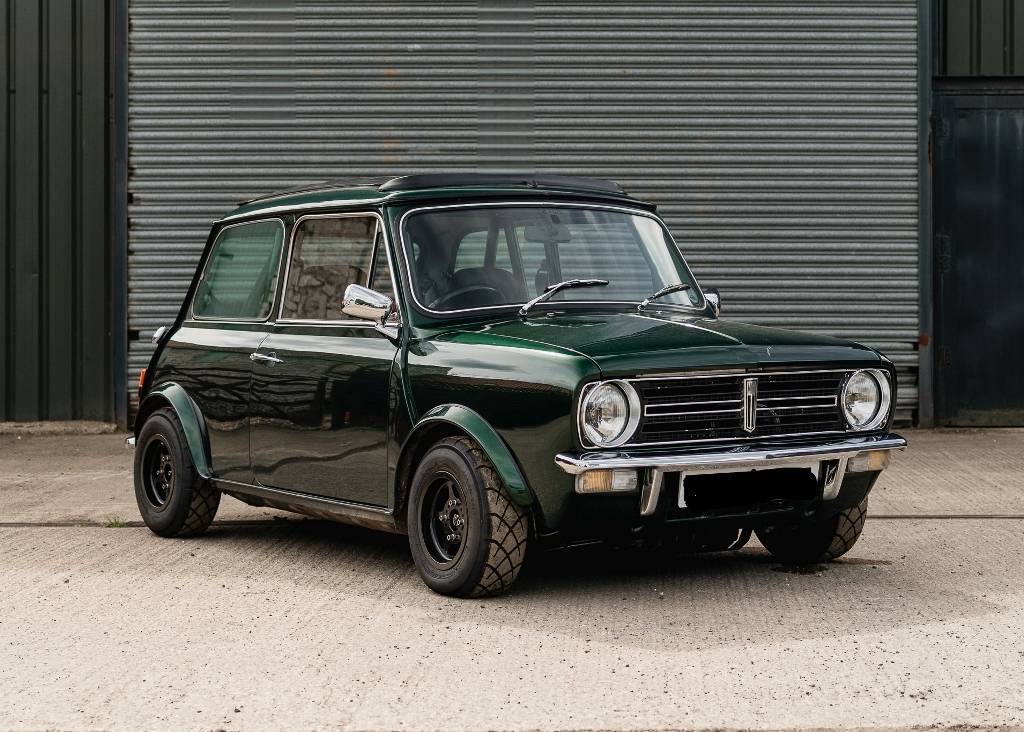 This Tuned Classic Mini (Honda Swap) is a Luxury Performance Car