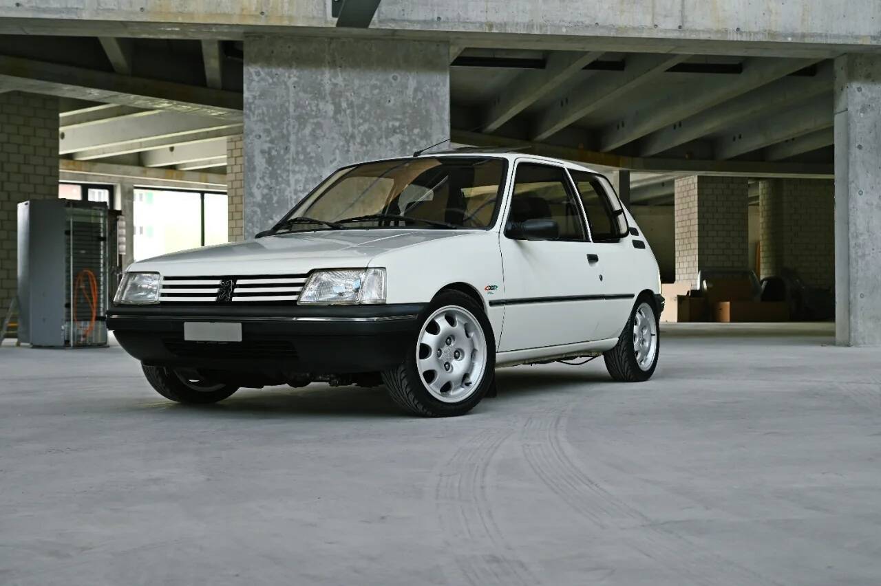 1991 Peugeot 205, foto 1