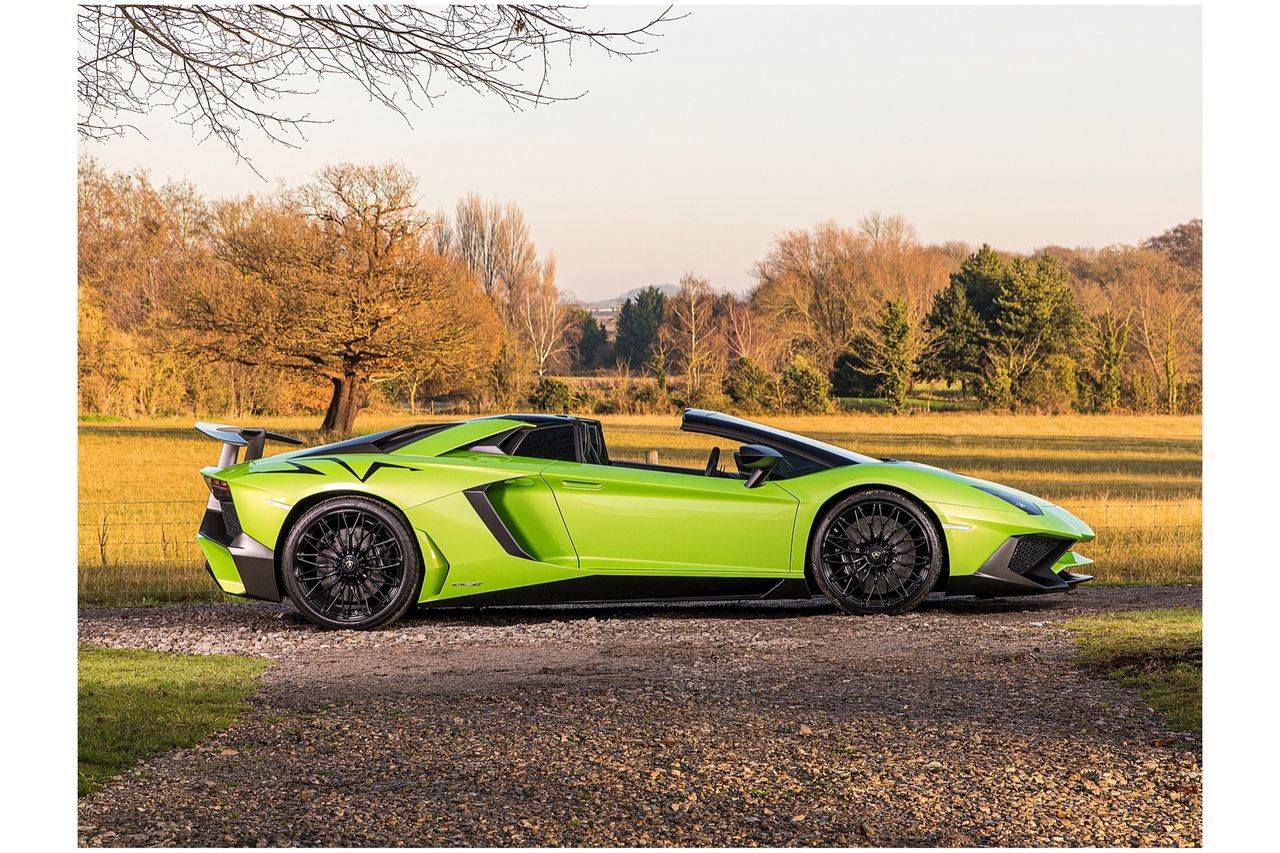 Lamborghini aventador lp 700