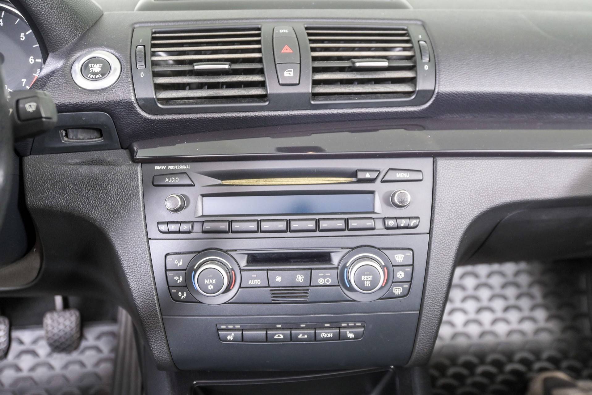 for-sale-bmw-118i-2009-offered-for-gbp-11-349