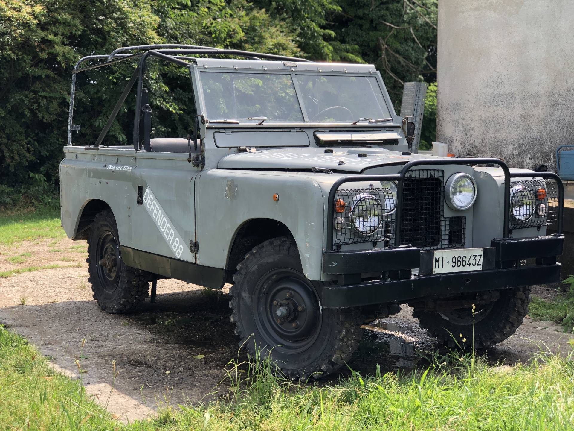 Land rover 88