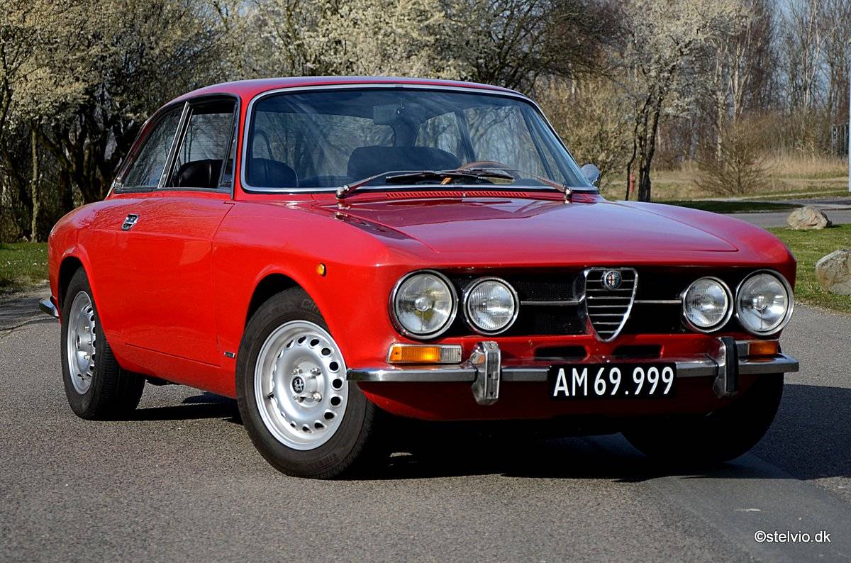 For Sale: Alfa Romeo 1750 GT Veloce (1971) offered for GBP 39,178