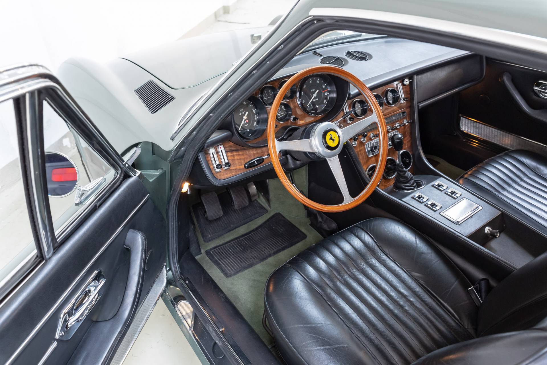 Ferrari 365 Oldtimer kaufen Classic Trader