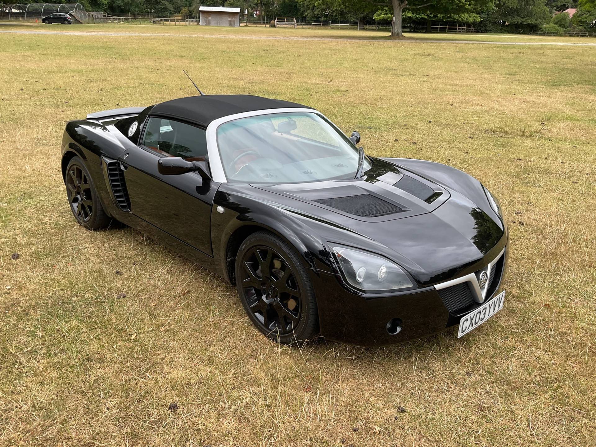 For Sale: Vauxhall VX 220 Turbo (2003) offered for GBP 23,500